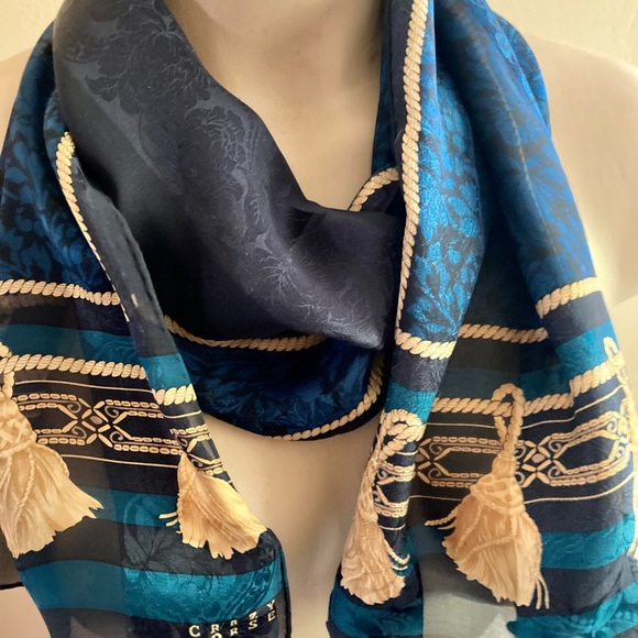 Long silk scarf, Liz Claiborne, hand rolled, - Picture 1 of 5